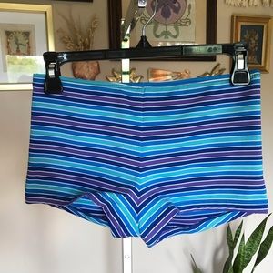 Vintage booty short / boy short swimsuit bottoms